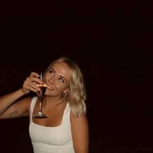 Meet your Posher, Clare